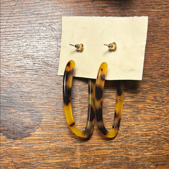 Tortoise Shell Hoop Earrings - Picture 2 of 2
